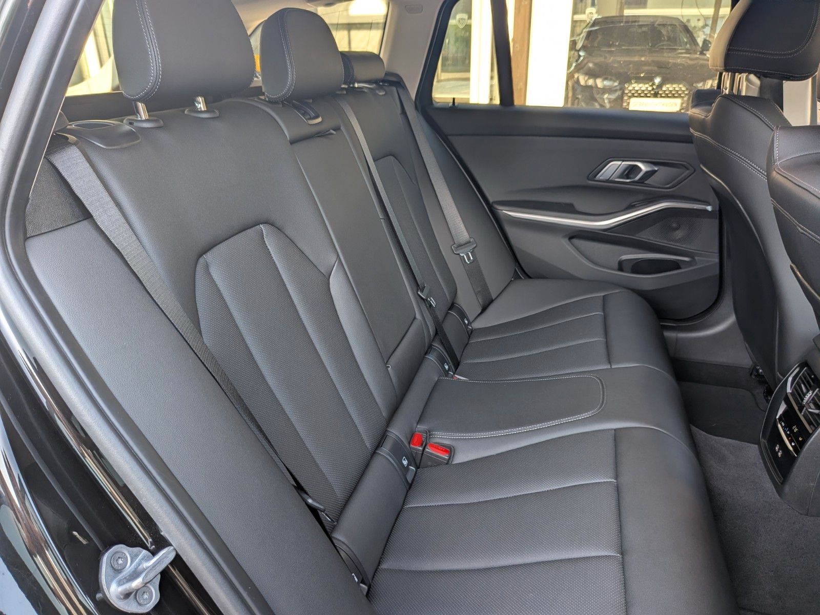 BMW 318i Touring *LederSportsitze*ACC*360°*DrivAssis