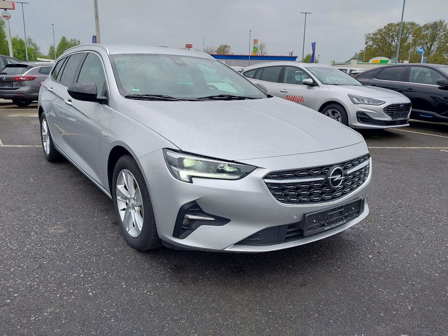Opel Insignia B Sports Tourer Business - Samsaru's Car Outlet