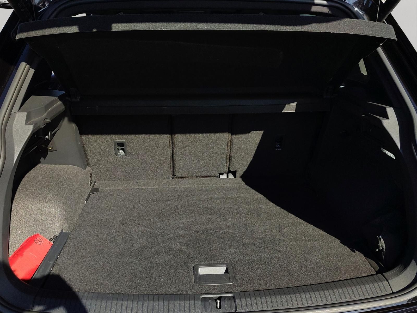 Volkswagen Tiguan R 2,0 l TSI OPF 4MOTION +LEDER+PANO+AHK+