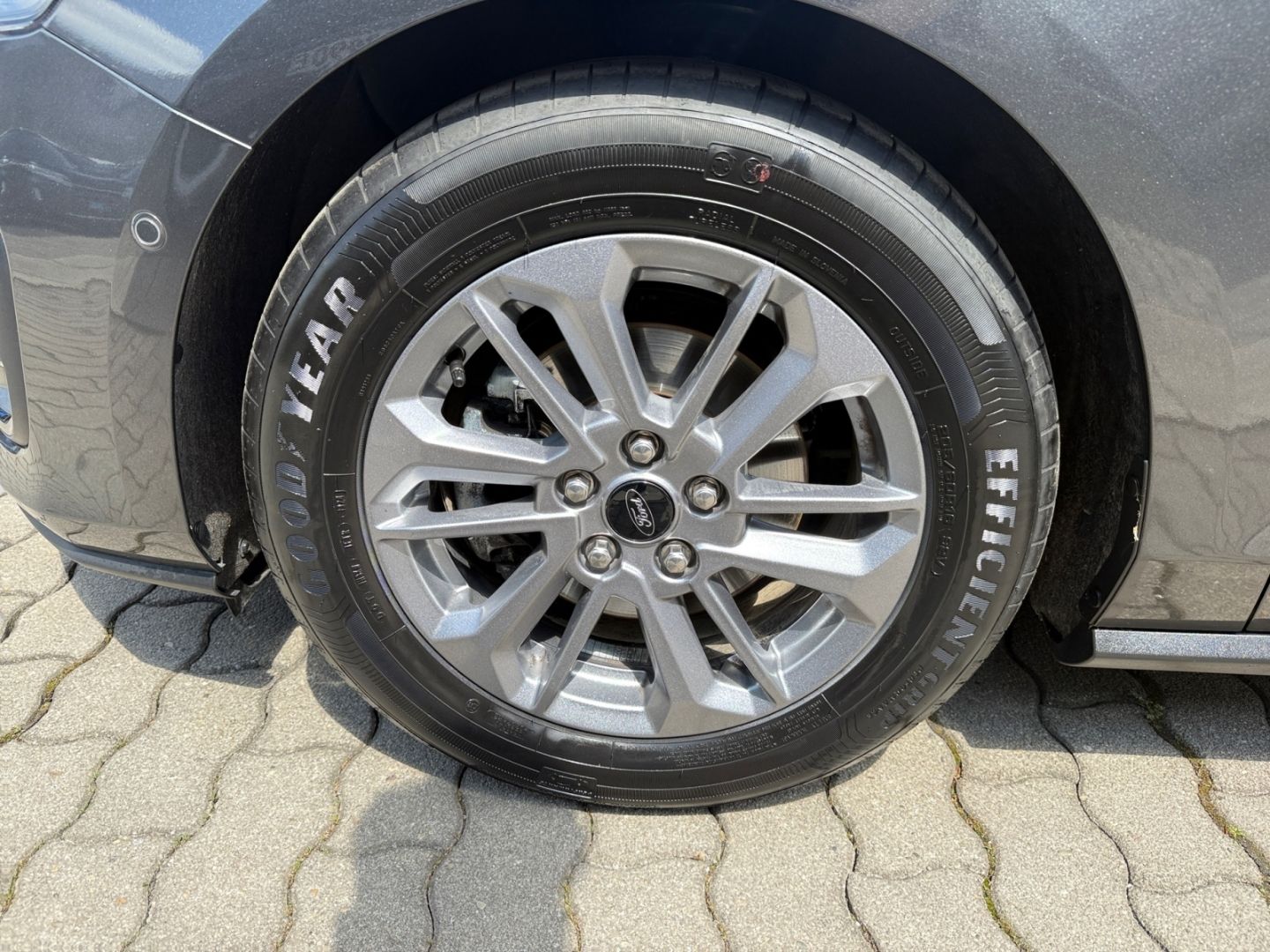 Ford Focus Turnier Titanium 1.5 Navi LED ACC RFK LED