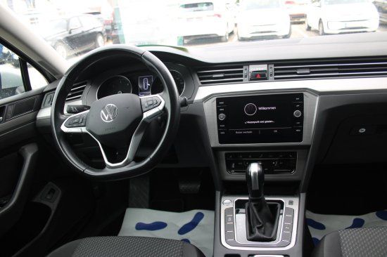 Volkswagen Passat Variant 2.0 TDI DSG - Samsaru's Car Outlet