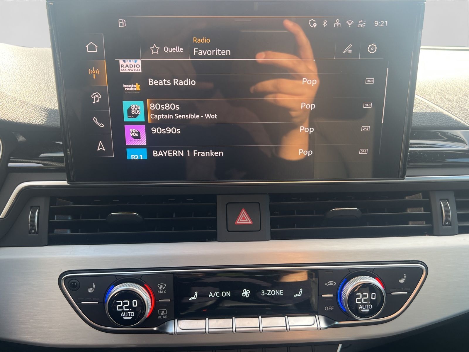 Audi A4 Avant 40 TFSI Q 2x S LINE AHK LM19 MATRIX-LED