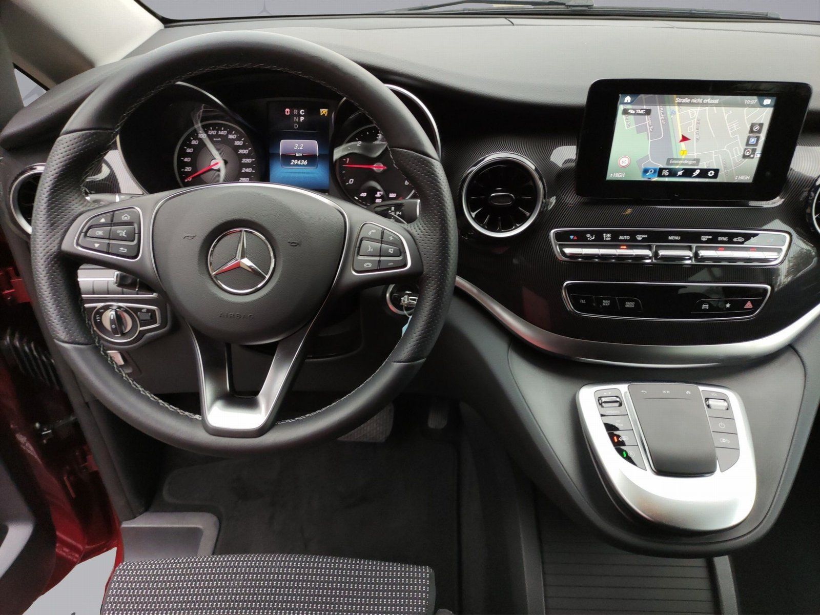 Mercedes-Benz V 220 d ED Lang - Samsaru's Car Outlet
