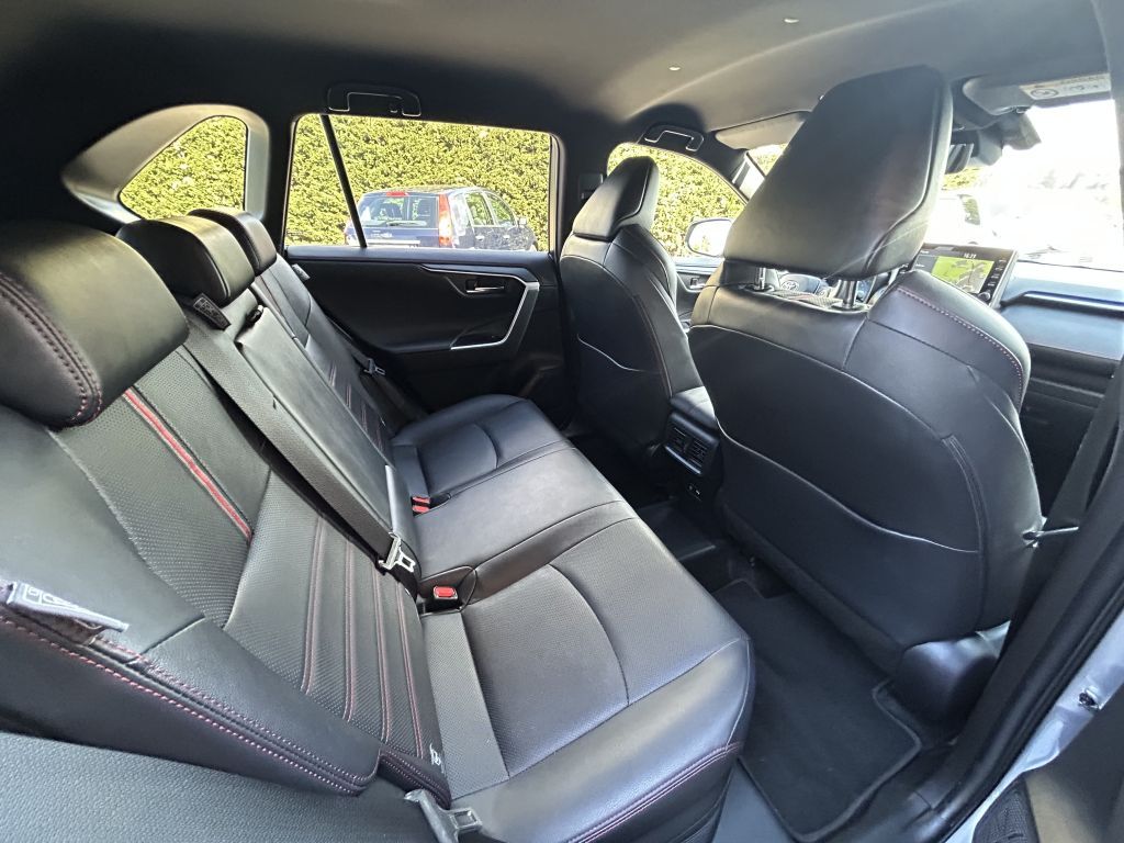 Toyota RAV 4 Plug-In-Hybrid - Samsaru's Car Outlet