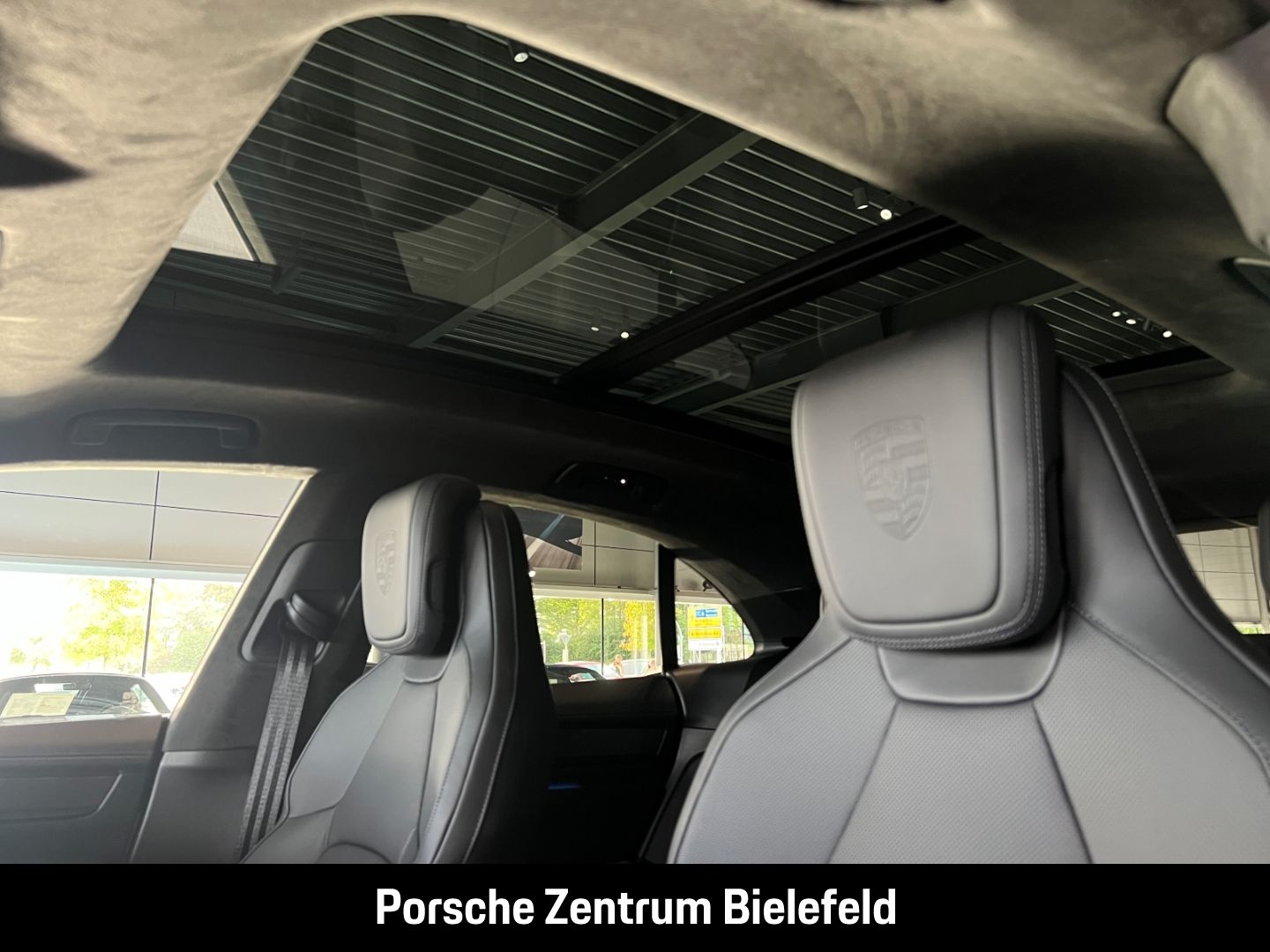 Porsche Macan Turbo HA-Lenkung Head-Up Sitzbelüftung