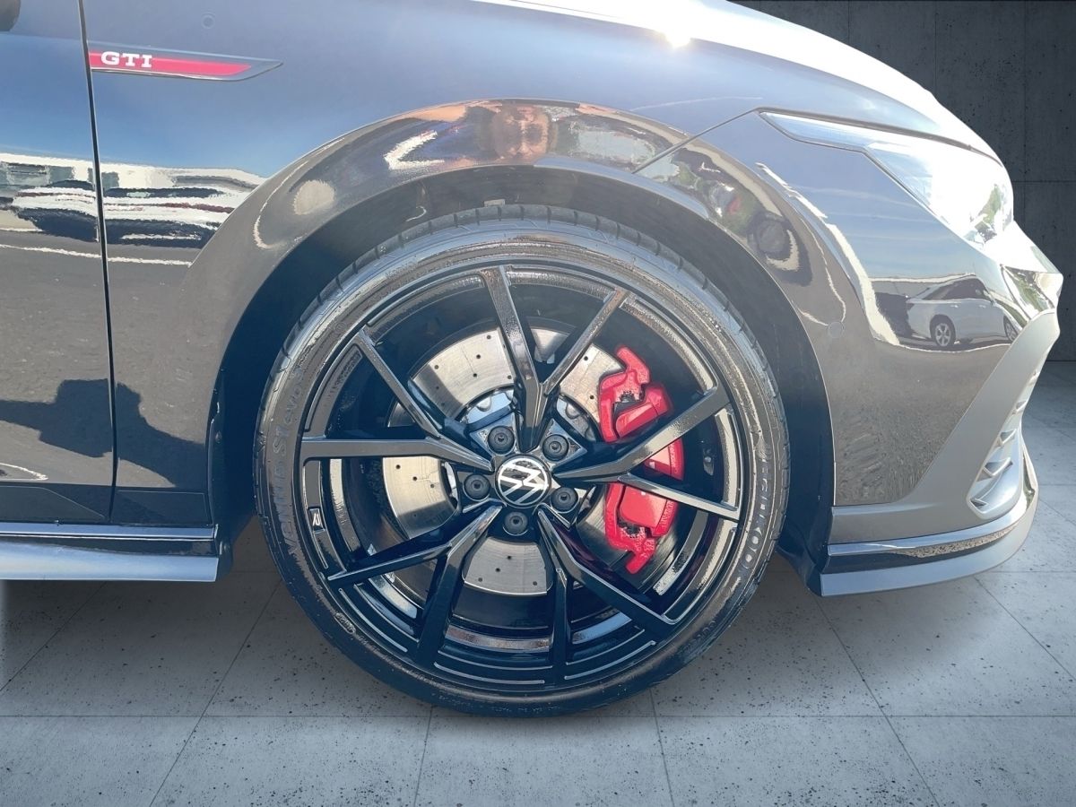 Volkswagen Golf GTI Clubsport 2.0 TSI DSG - Samsaru's Car Outlet