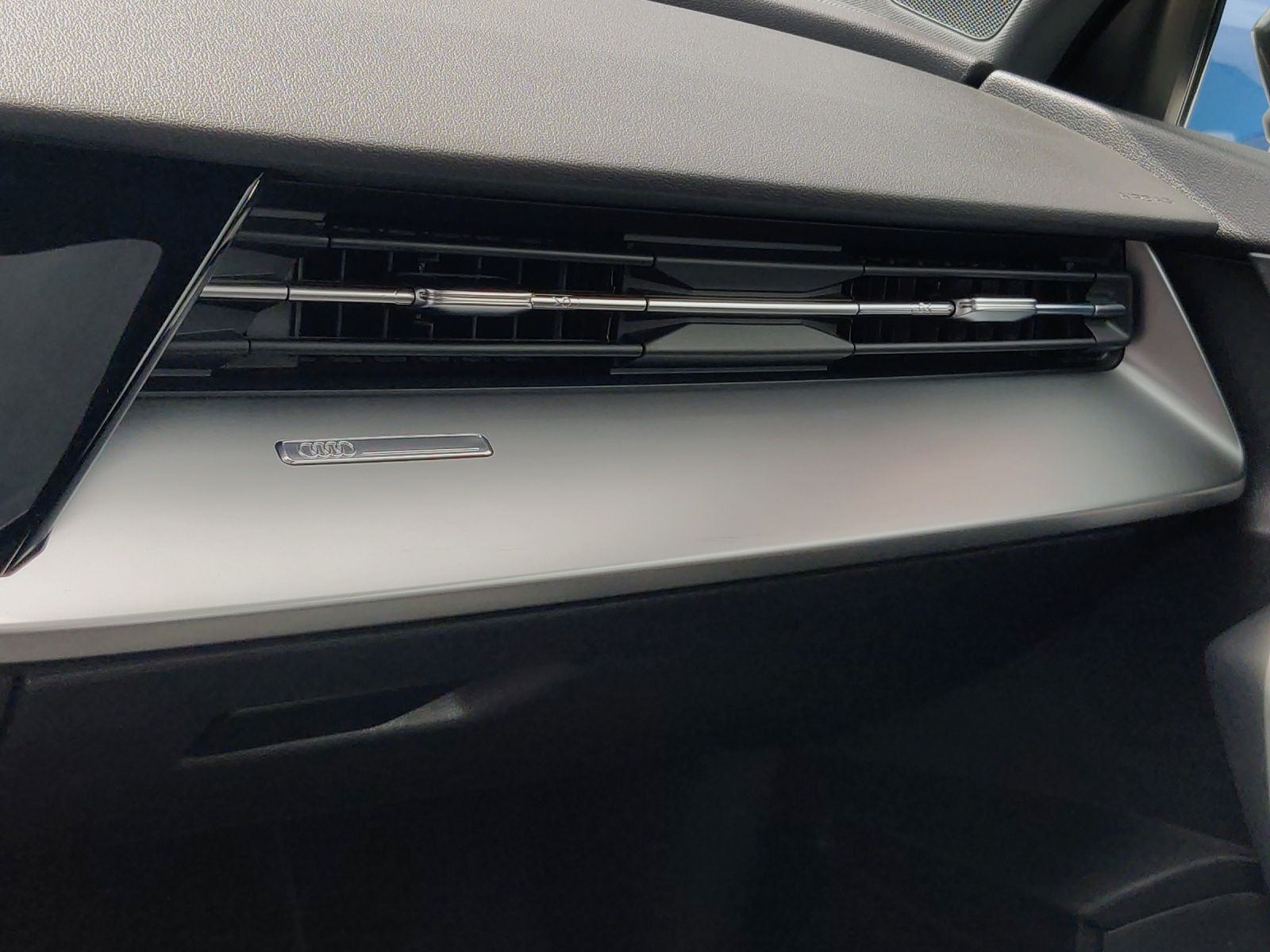 Audi A3 Sportback 30 TDI advanced - Samsaru's Car Outlet