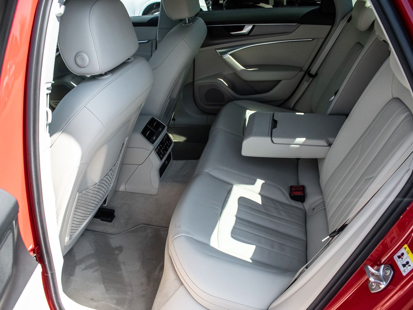 Audi A6 Limousine 45 TFSI S tronic Plus - Samsaru's Car Outlet