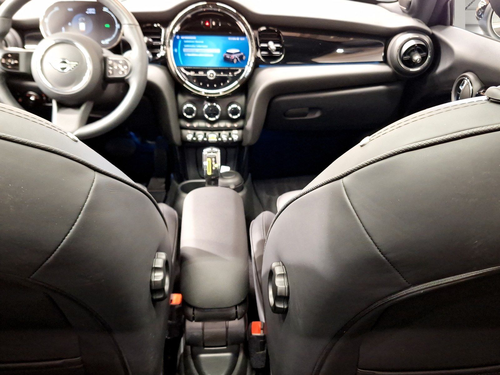 MINI Cooper SE - Samsaru's Car Outlet