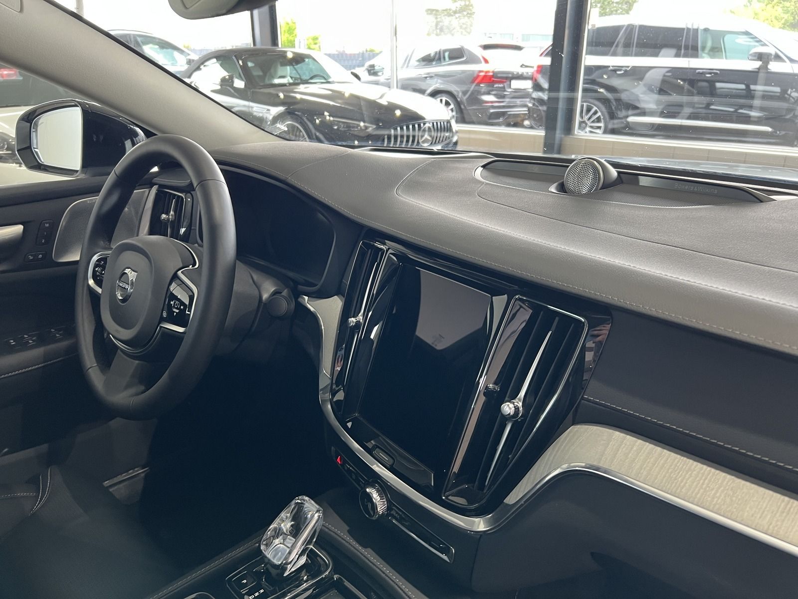 Volvo S60 T8 Ultimate Dark Recharge AWD B&W Massage