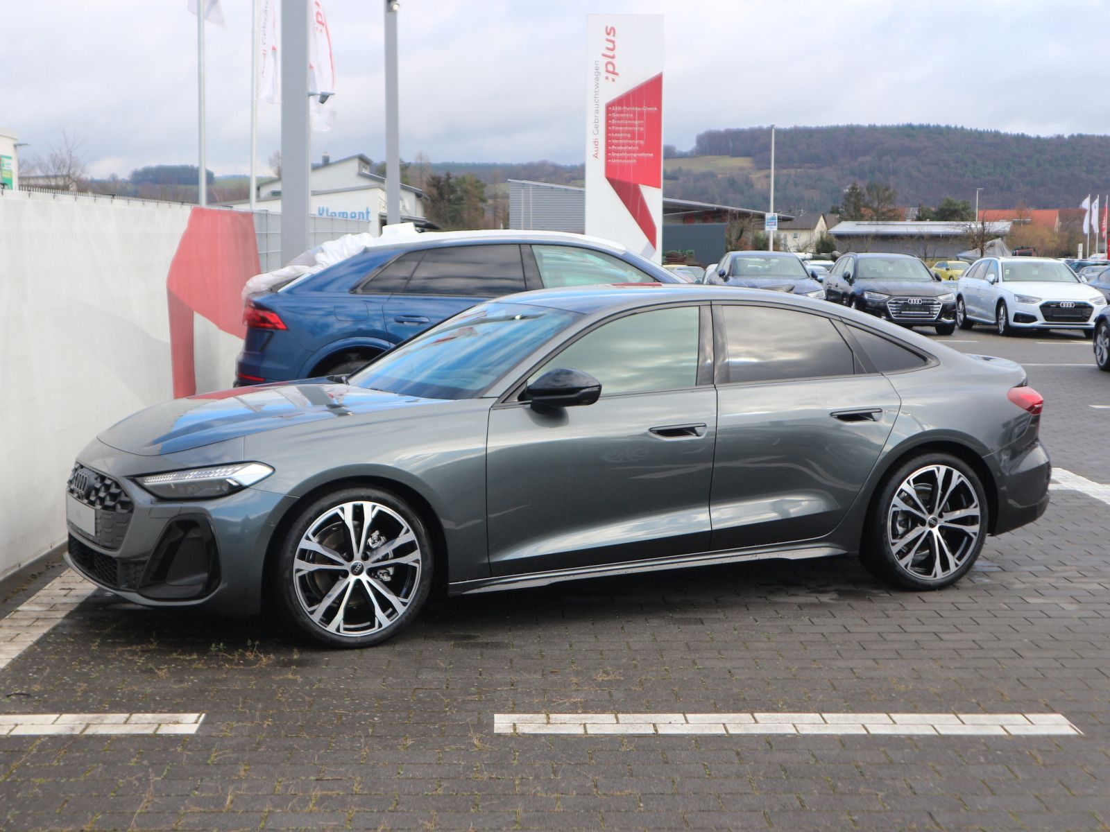 Audi A5 Limousine TFSI quattro S tronic S line*AHK*