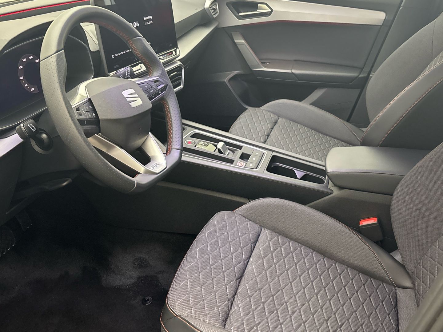 Seat Leon Sportstourer FR 2.0 TDI DSG LED ACC AHK
