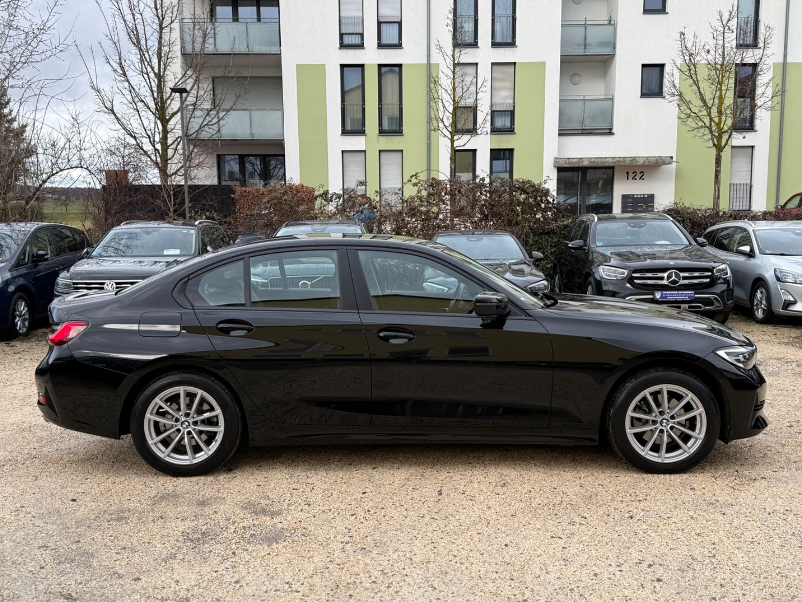 BMW 320d xDrive Lim Aut Leder LED Navi