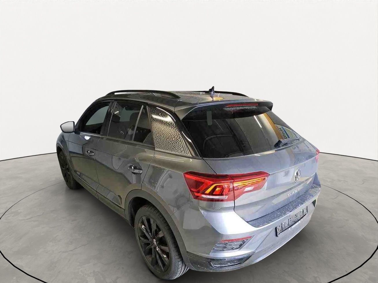 Volkswagen T-Roc 1.5 TSI Sport - Samsaru's Car Outlet
