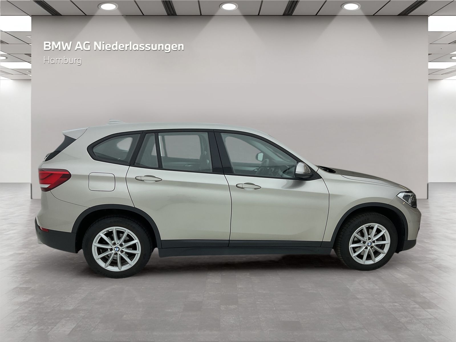 BMW X1 xDrive18d Sportsitze - Samsaru's Car Outlet