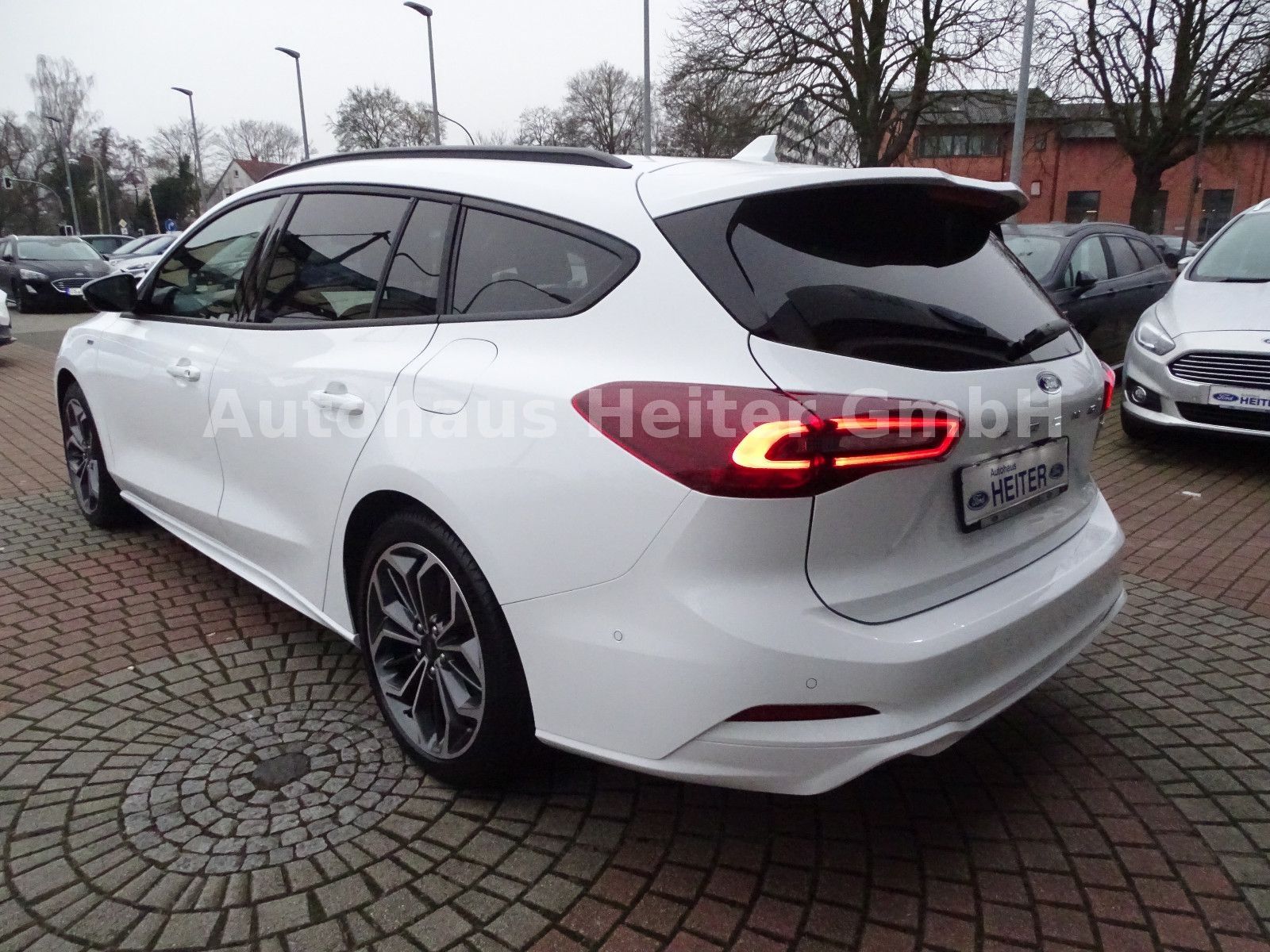 Ford Focus Aut. Turnier ST-Line X / AHK+SYNC4+B&O+ACC