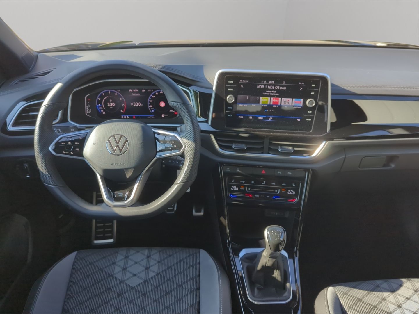 Volkswagen T-Roc R-Line 1.0 TSI - Samsaru's Car Outlet