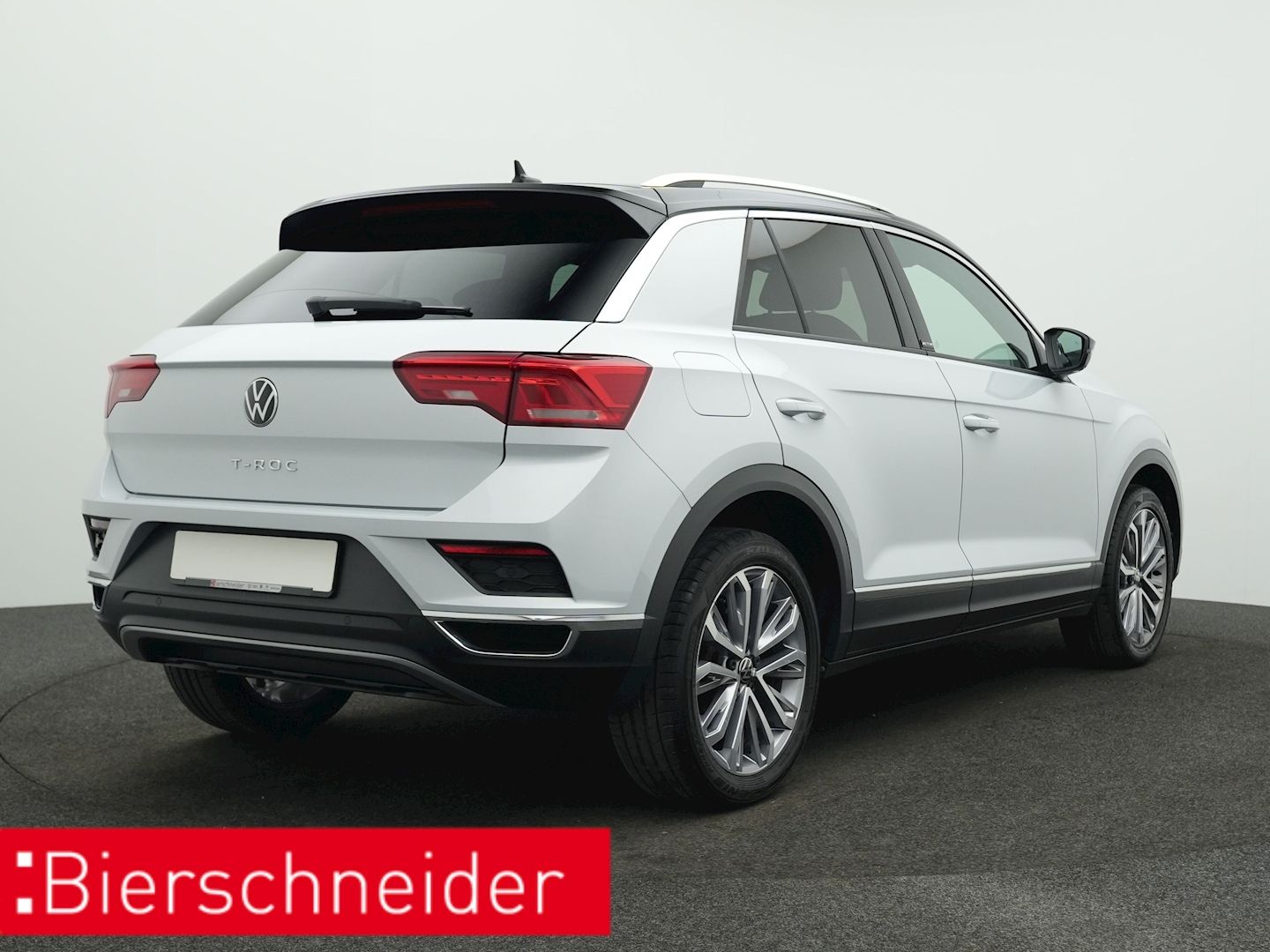 Volkswagen T-Roc 1.5 TSI Active - Samsaru's Car Outlet