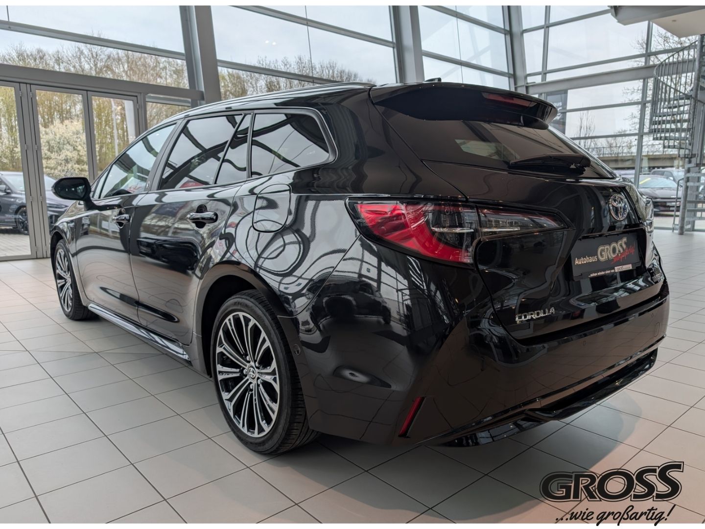 Toyota Corolla Touring Sports Hybrid Team D - Samsaru's Car Outlet