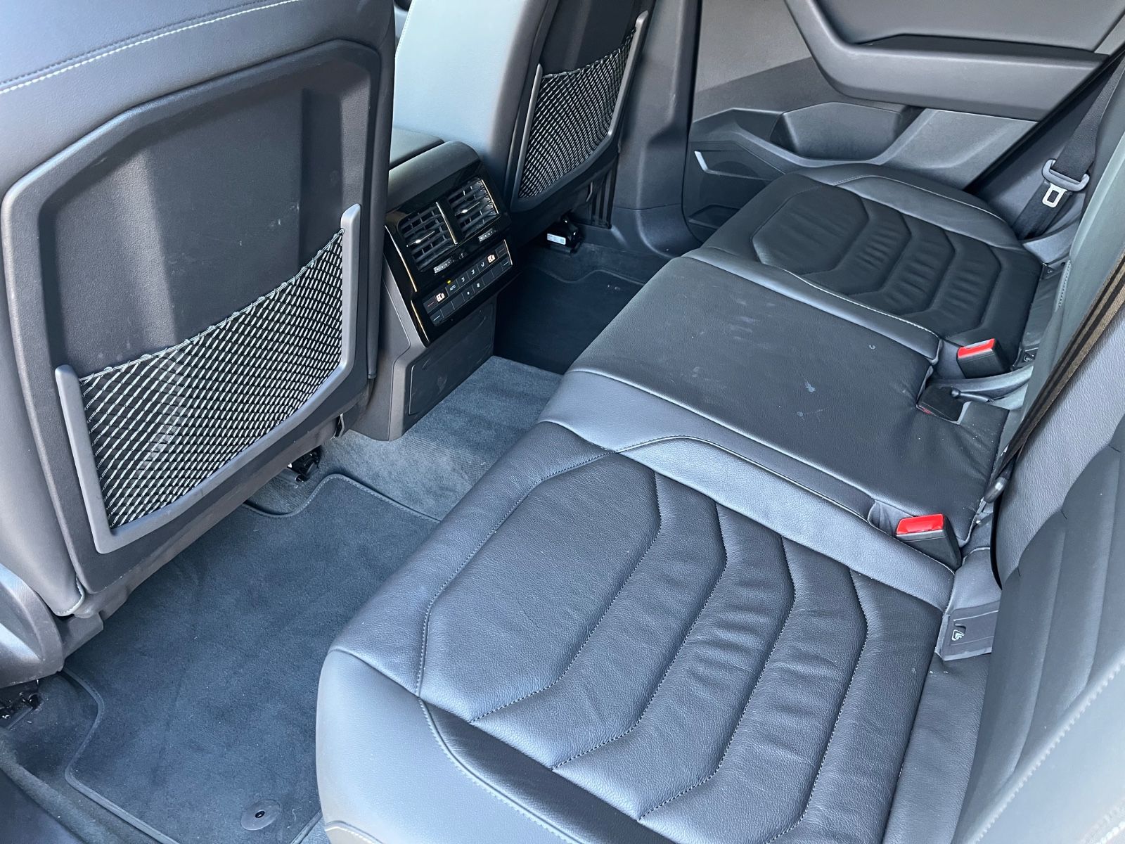 Volkswagen Touareg 3.0 TDI  4Motion Luftfahr Leder AHK LED
