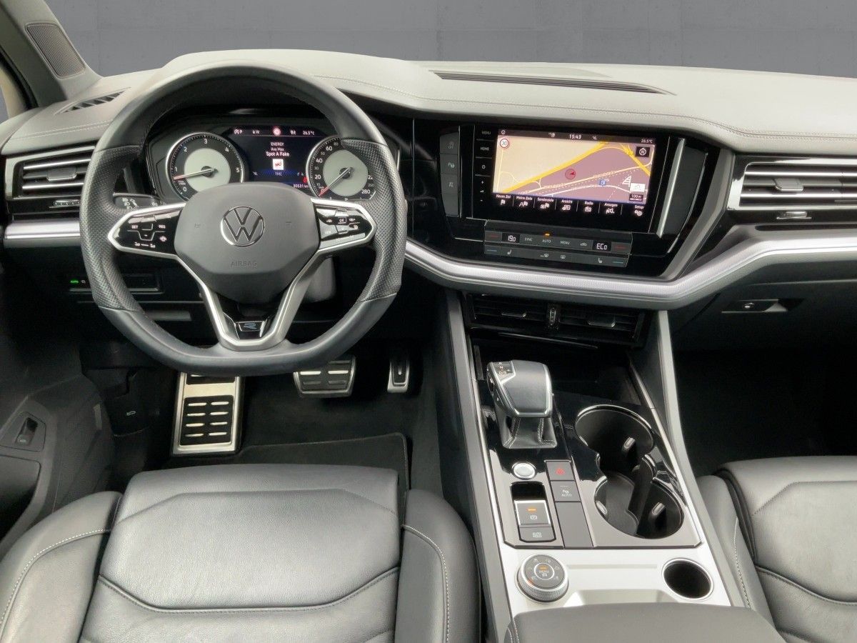 Volkswagen Touareg 3.0 TDI 4M R-LINE - Samsaru's Car Outlet