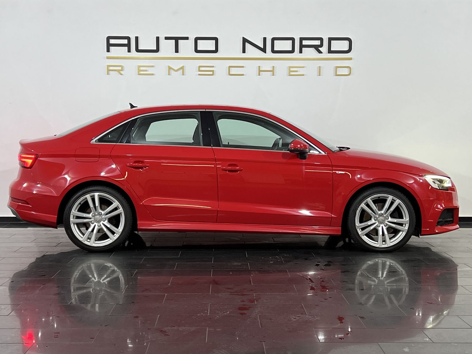 Audi A3 40 TFSI quattro S-Line - Samsaru's Car Outlet