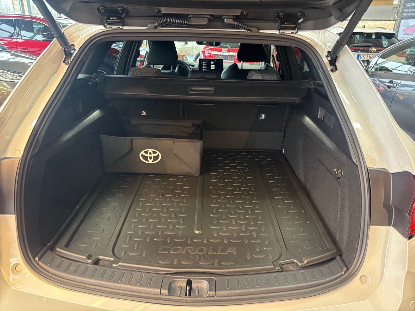Toyota Corolla 2.0 l Hybrid TS Teamplayer mit Technik-