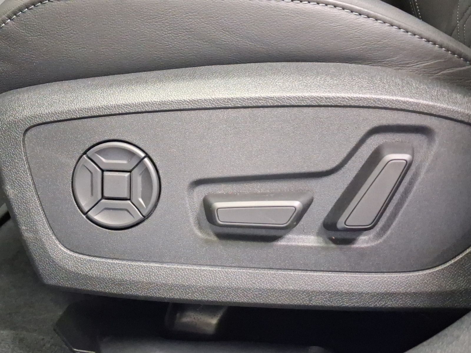 Audi A6 Avant TDI 2x S LINE LM20 MATRIX ASSIST 360