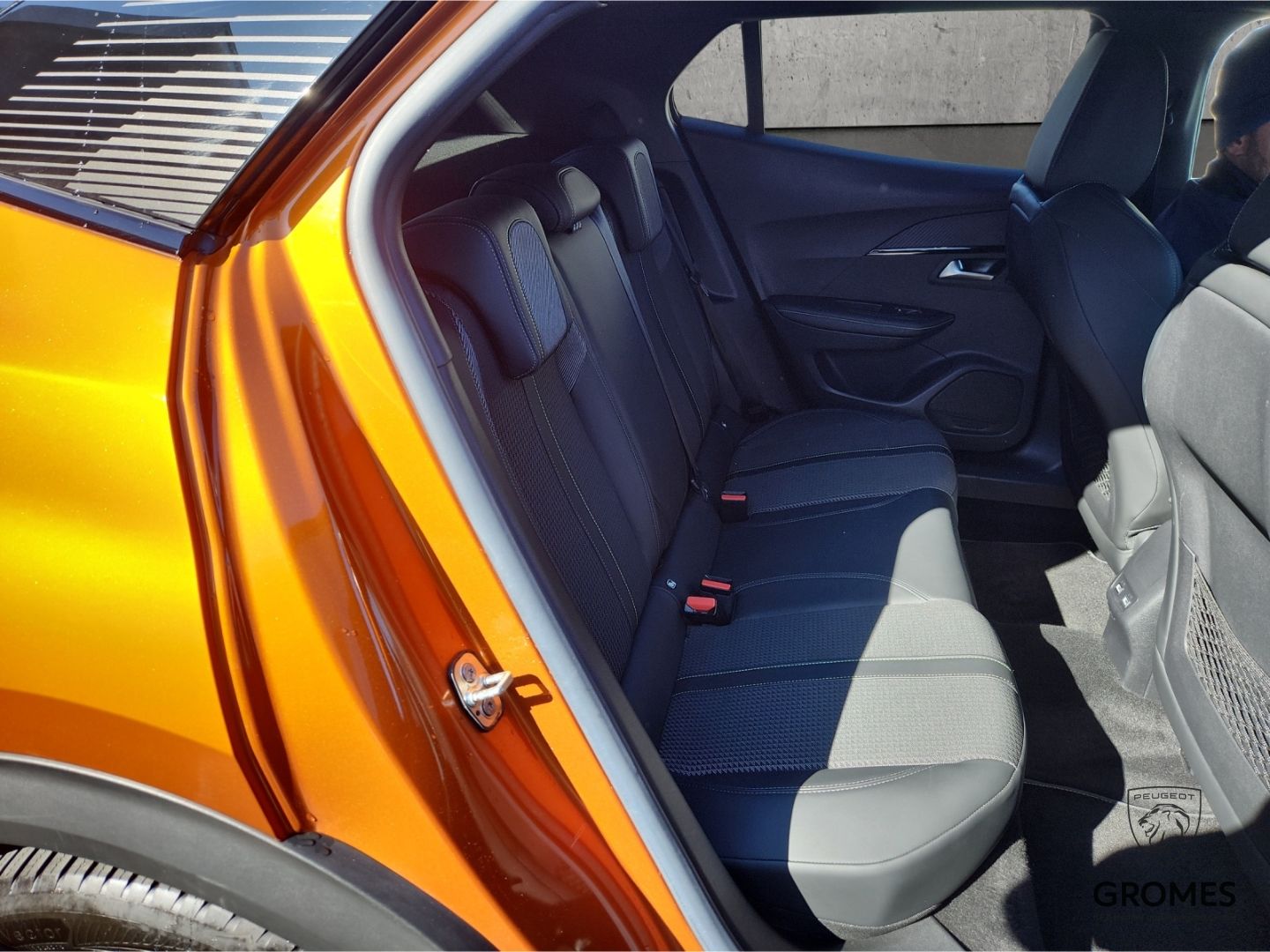 Peugeot 2008 e 136 GT - Samsaru's Car Outlet