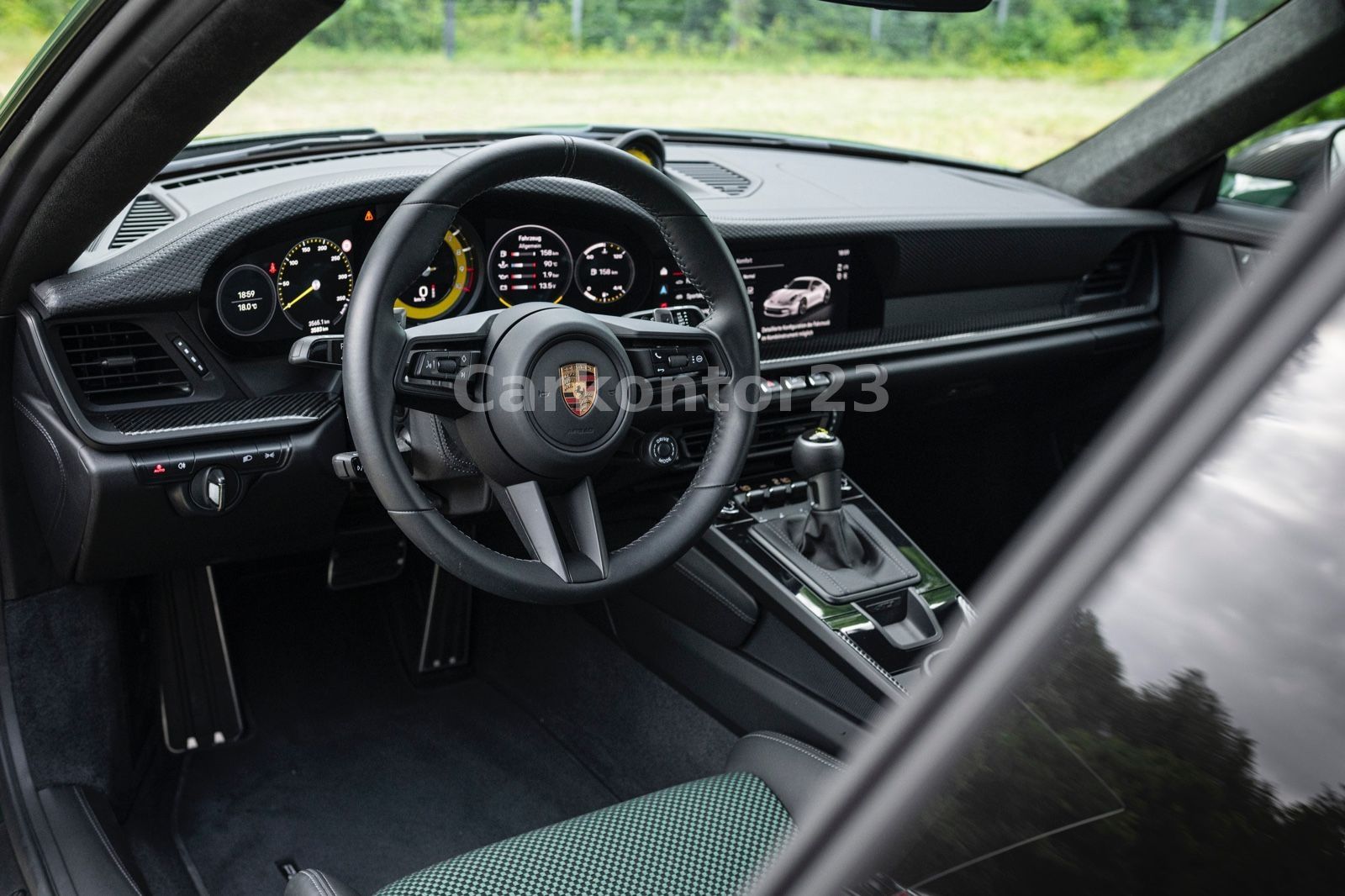 Porsche 992 GT3 Touring - Samsaru's Car Outlet