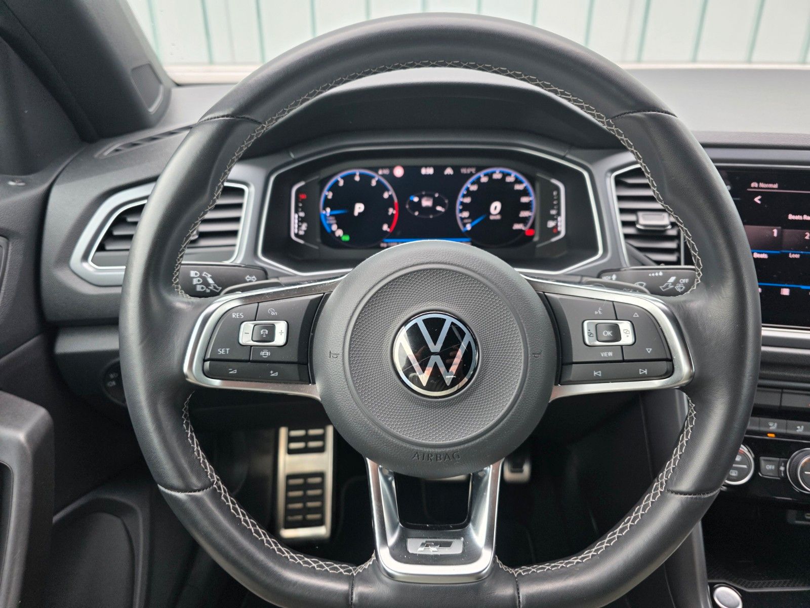 Volkswagen T-Roc R-Line Black - Samsaru's Car Outlet