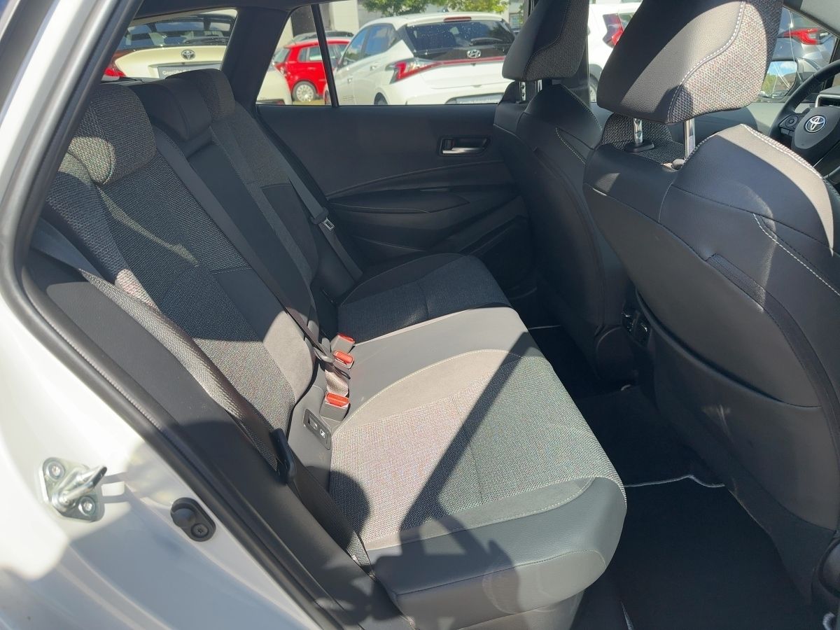 Toyota Corolla 2.0 Hybrid Teamplayer*KAMERA*CARPLAY*SHZ