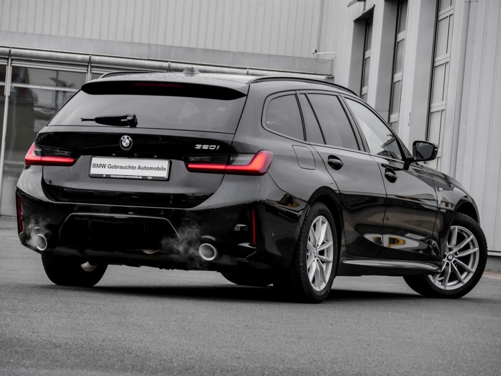 BMW 320i M Sport HuD RFK Pano AHK LED