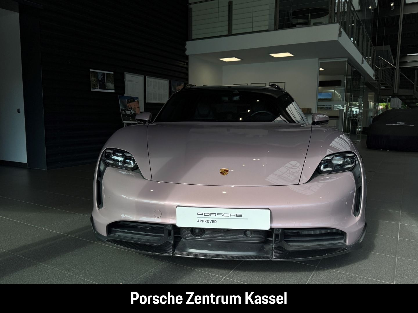 Porsche Taycan Turbo S Cross Turismo