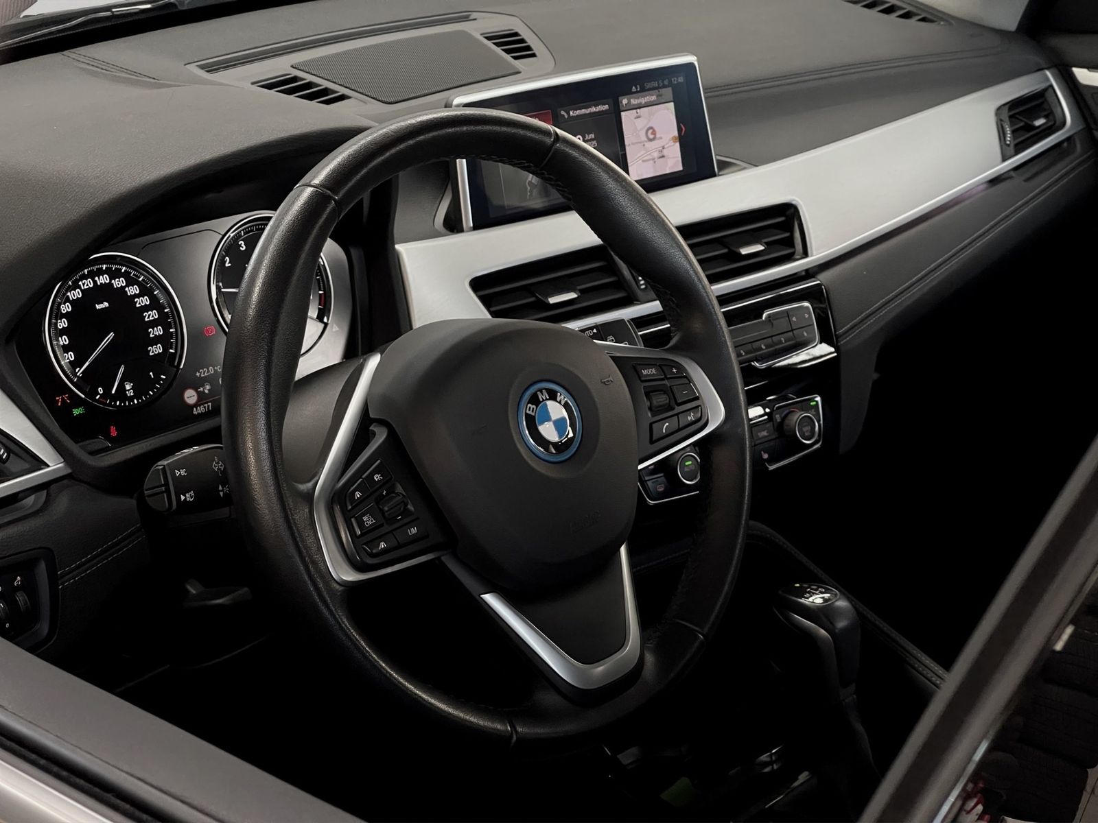 BMW X1 xDrive25e xLine - Samsaru's Car Outlet