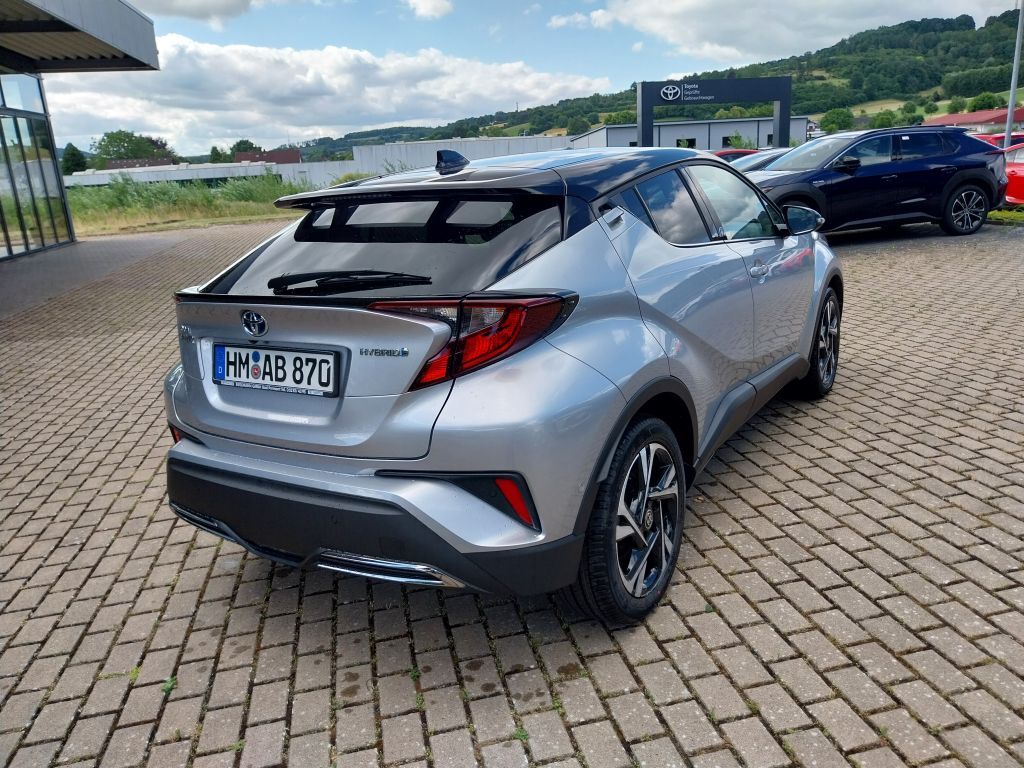 Toyota C-HR 2.0 Hybrid Team Deutschland - Samsaru's Car Outlet