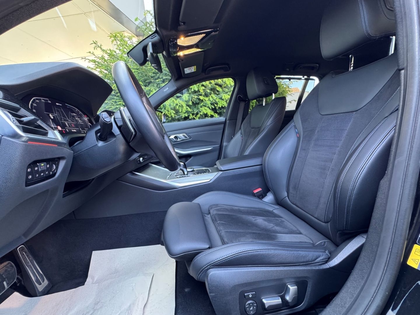BMW 330 e Touring M SPORT - Samsaru's Car Outlet