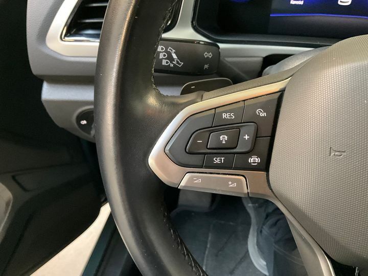 Volkswagen T-Roc Life TSI DSG - Samsaru's Car Outlet