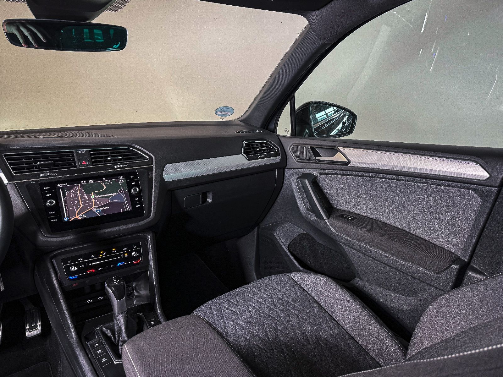 Volkswagen Tiguan Move - Samsaru's Car Outlet