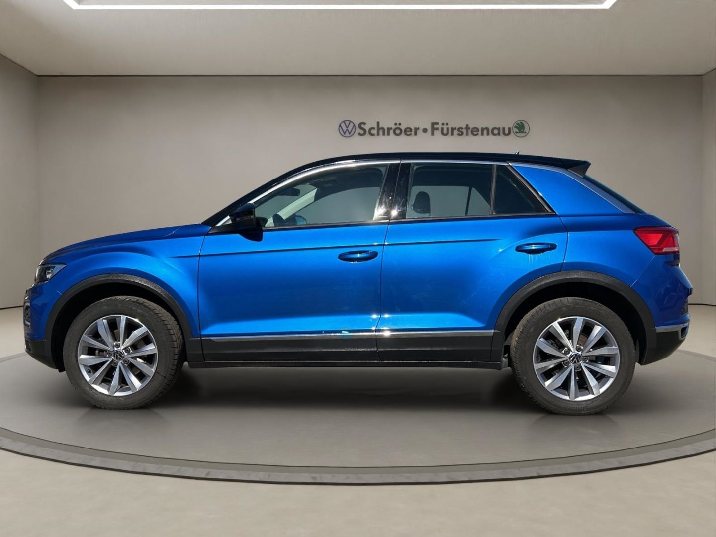Volkswagen T-Roc Style 1.5 TSI DSG - Samsaru's Car Outlet