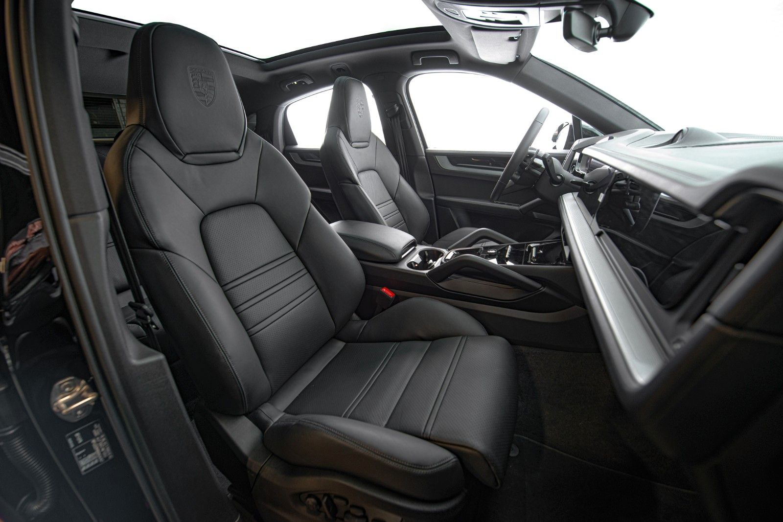 Porsche Cayenne Coupe E-Hybrid / SportDesign / VAT