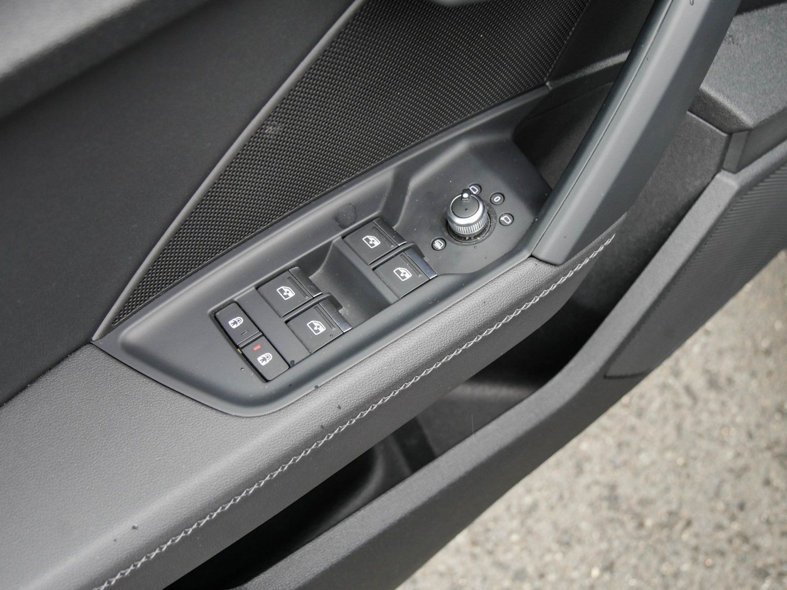Audi A3 Sportback 35 TFSI S-Line Black - Samsaru's Car Outlet