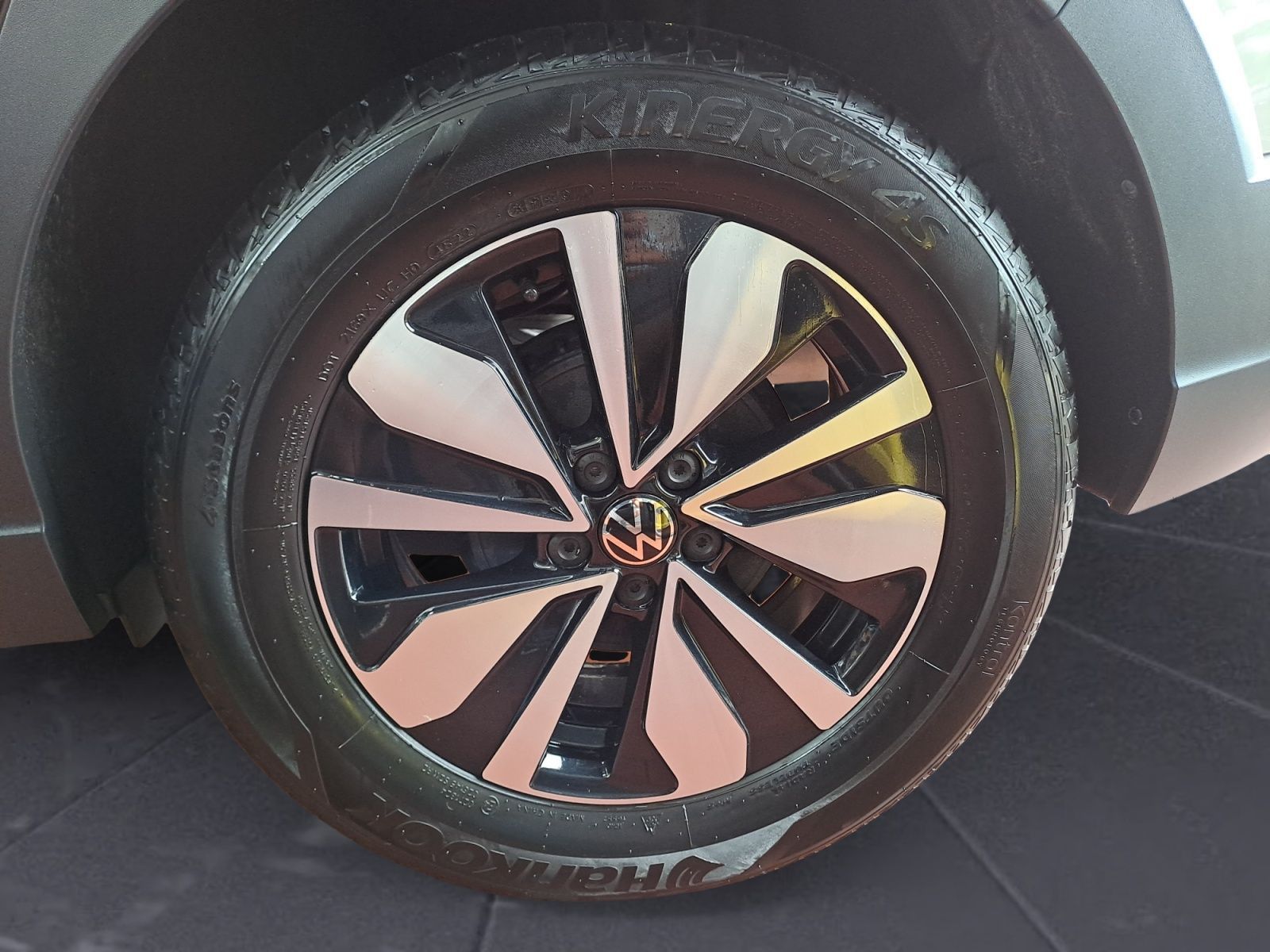 Volkswagen Taigo 1.0 TSI Move - Samsaru's Car Outlet