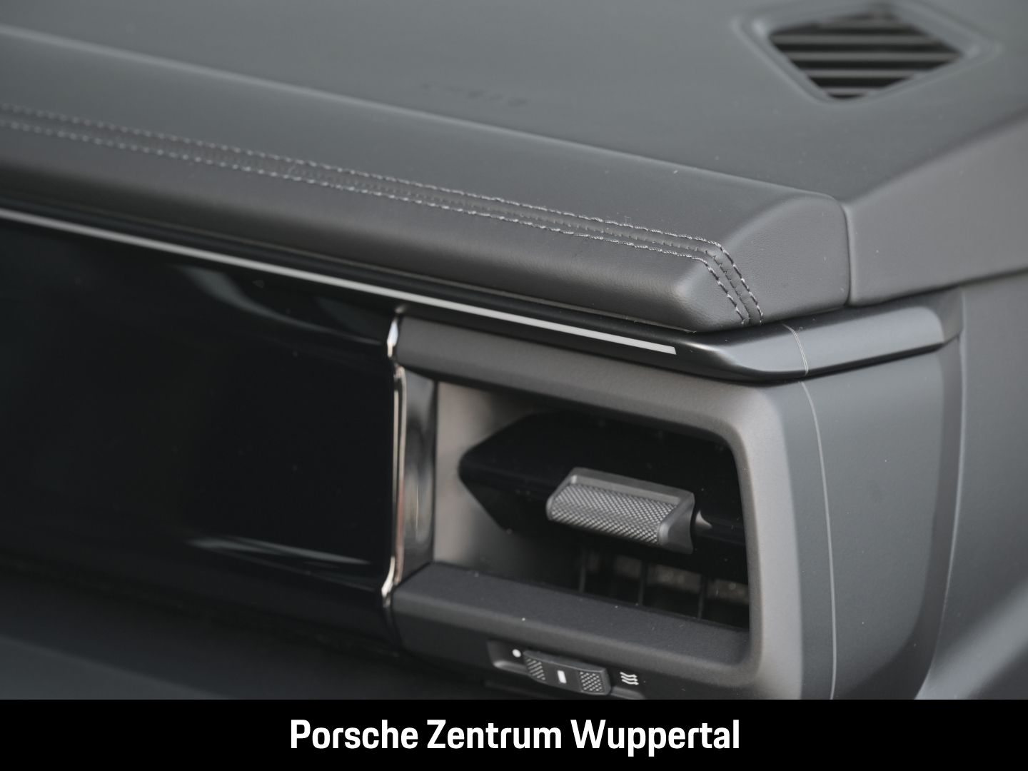 Porsche Macan 4 BOSE Luftfederung Panoramadach InnoDrive