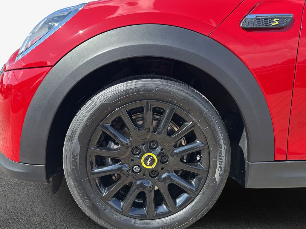 MINI Cooper SE Classic - Samsaru's Car Outlet