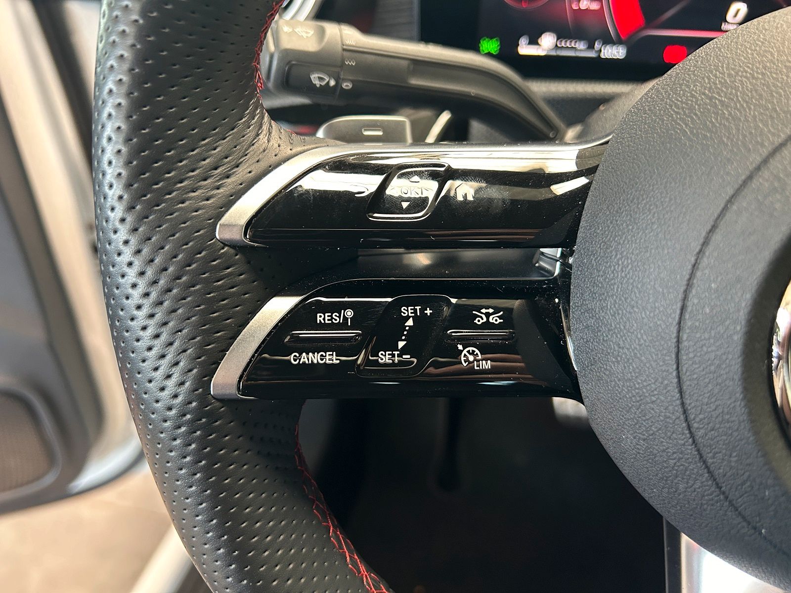 Mercedes-Benz CLA 250 4M AMG Premium - Samsaru's Car Outlet