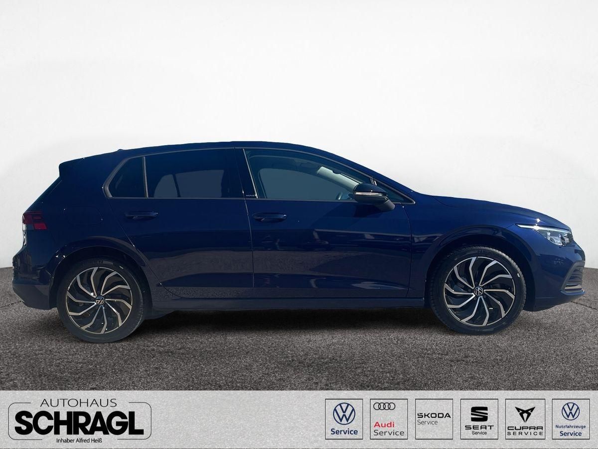 Volkswagen Golf VIII 1.5 eTSI DSG MOVE+ - Samsaru's Car Outlet