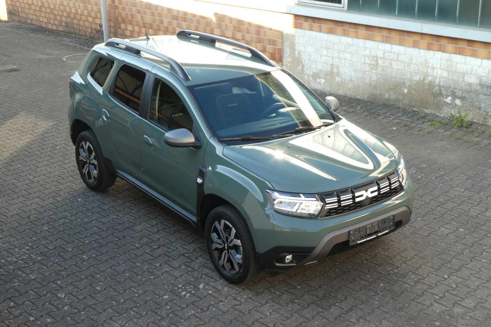 Dacia Duster TCe 130 Journey+ - Samsaru's Car Outlet