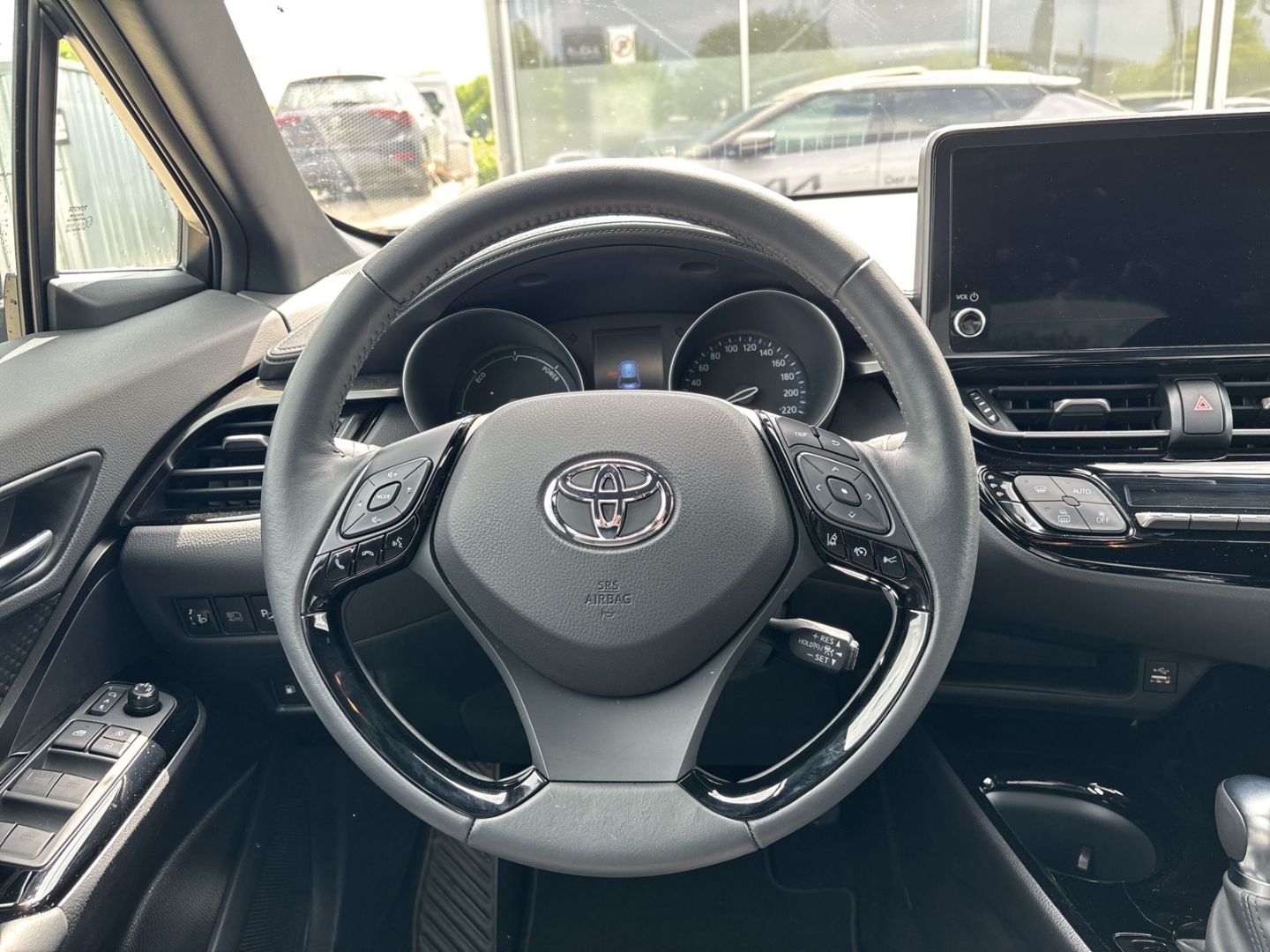 Toyota C-HR Hybrid Team D 2.0 - Samsaru's Car Outlet