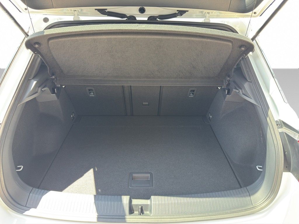 Volkswagen T-Roc 1.5 TSI DSG R-Line - Samsaru's Car Outlet